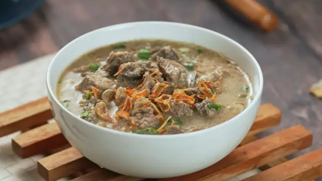 Resep Coto Makassar Lengkap yang Enak dan Cocok Disajikan untuk Sajian Keluarga